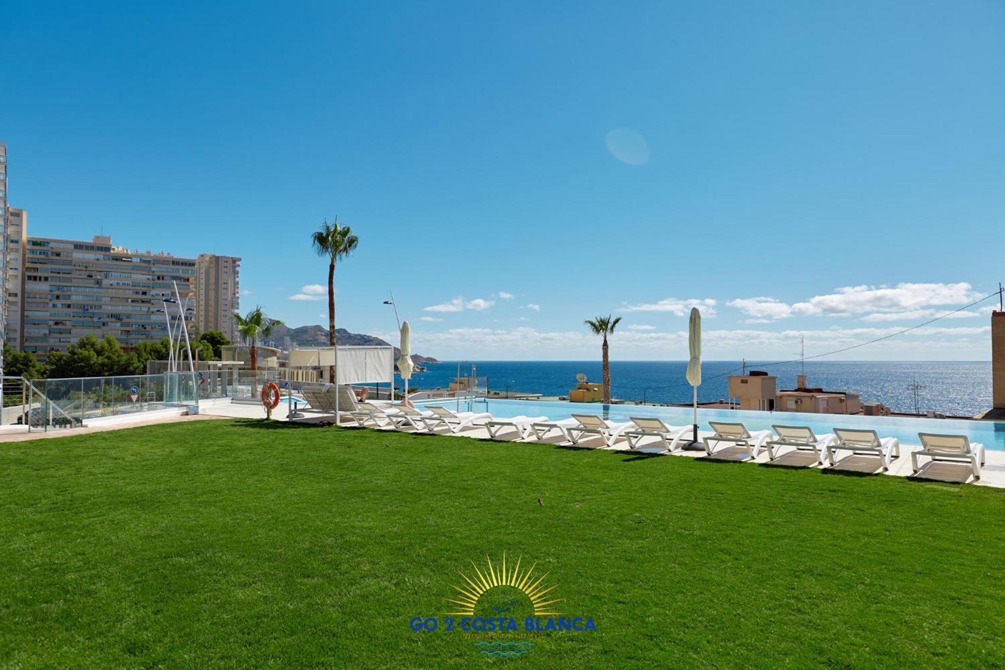 Sunset Cliffs Deluxe Apartment เบนิดอร์ม ภายนอก รูปภาพ