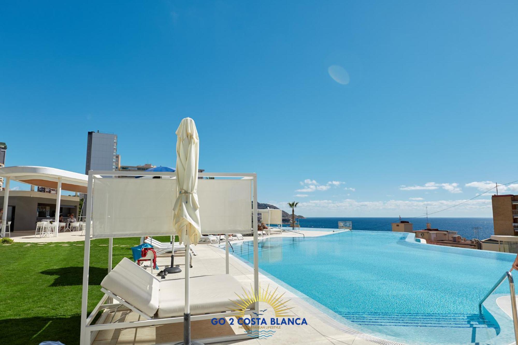 Sunset Cliffs Deluxe Apartment เบนิดอร์ม ภายนอก รูปภาพ